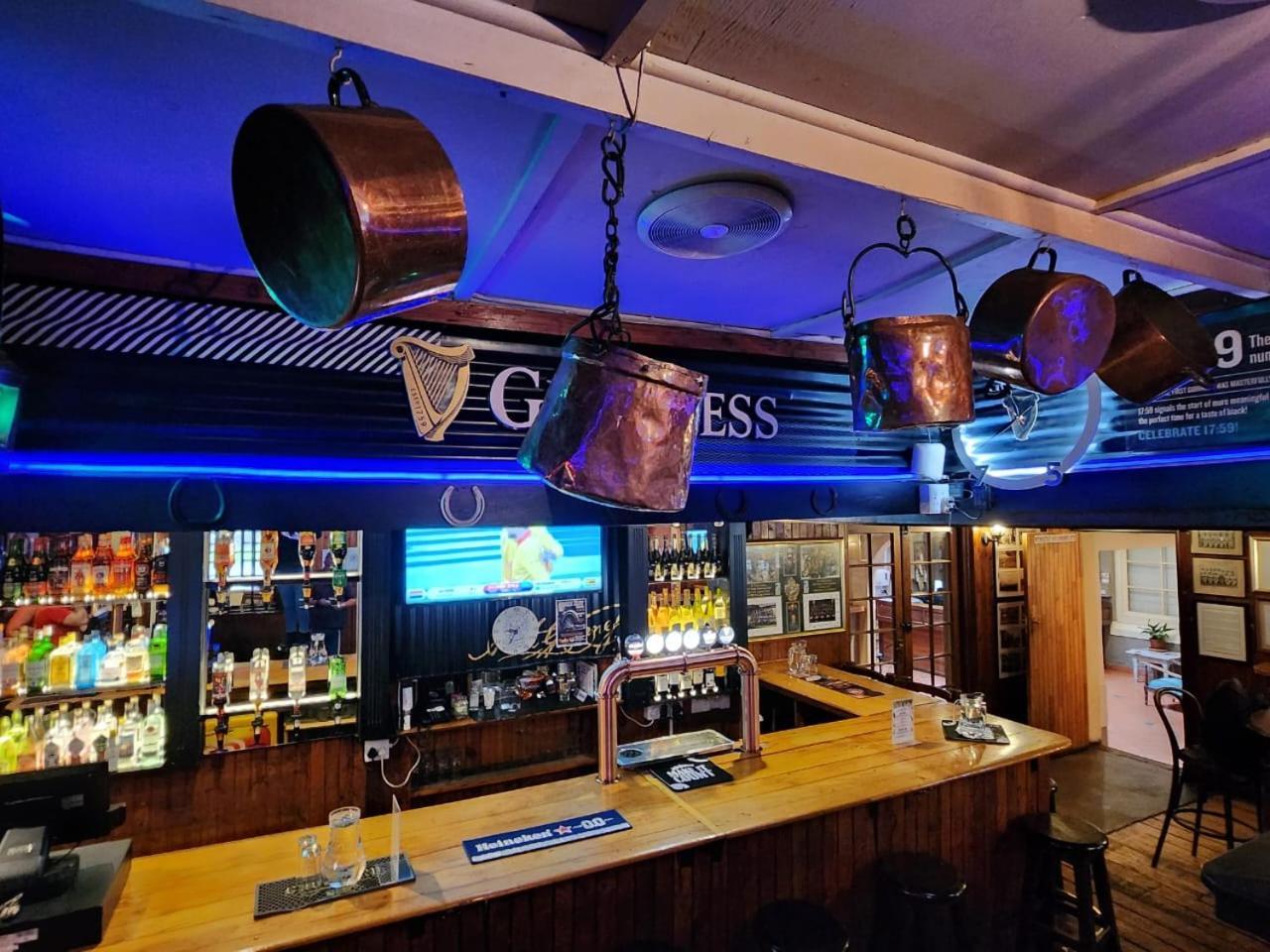 The Nottingham Road Hotel Extérieur photo